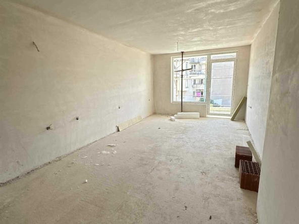 Двустаен апартамент в Пловдив, Център - 62 кв.м за 1384 €/кв.м - Снимка #1
