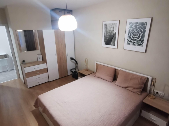 Дава се под наем Двустаен апартамент в Бургас, Зорница - 52 кв.м за 561 € - Снимка #1