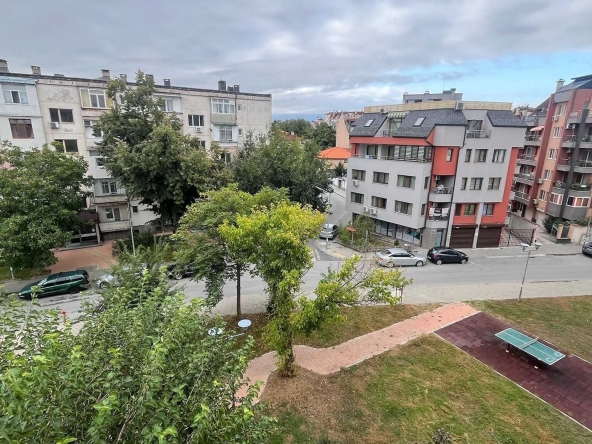 Дава се под наем Двустаен апартамент в Пловдив, Център - 78 кв.м за 350 € - Снимка #1