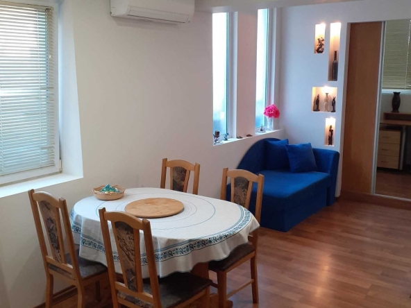 Дава се под наем Етаж от къща в Варна, Левски - 70 кв.м за 480 € - Снимка #1