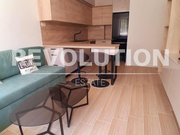 Дава се под наем Двустаен апартамент в Варна, Център - 60 кв.м за 700 € - Снимка #1