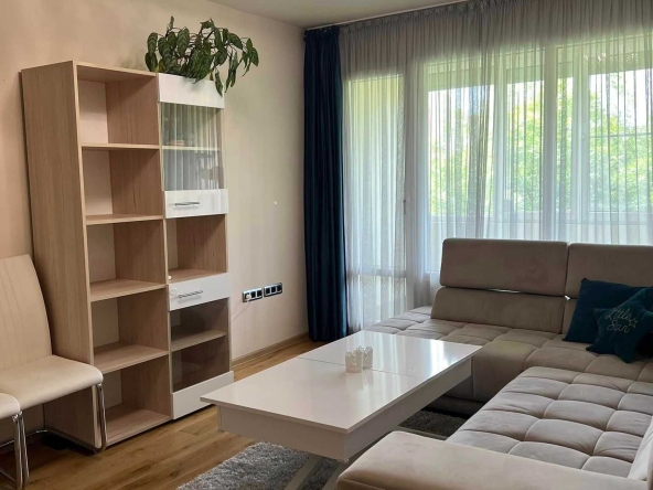 Дава се под наем Тристаен апартамент в София, Банишора - 85 кв.м за 600 € - Снимка #1