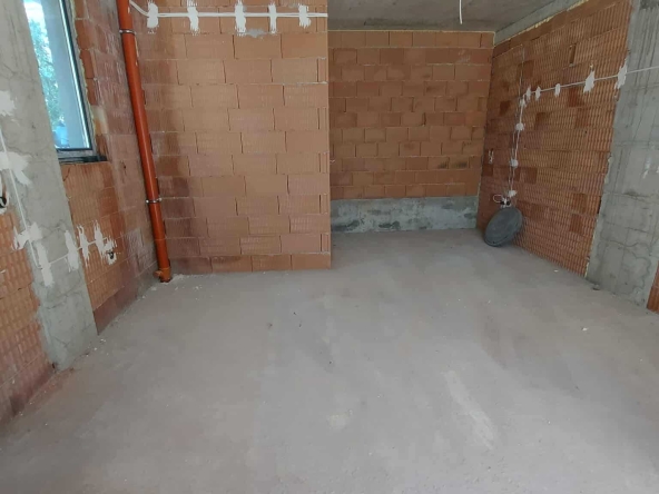 Магазин в Търговище, Вароша - 44 кв.м за 1275 €/кв.м - Снимка #1