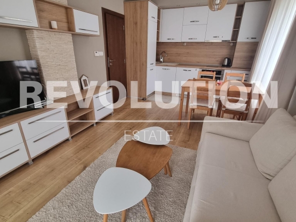 Дава се под наем Двустаен апартамент в Варна, Бриз - 70 кв.м за 600 € - Снимка #1