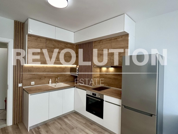 Дава се под наем Едностаен апартамент в Варна, Изгрев - 55 кв.м за 630 € - Снимка #1