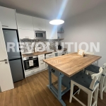 Дава се под наем Двустаен апартамент в к.к. Св.Св. Константин и Елена - 69 кв.м за 700 € - Снимка #1