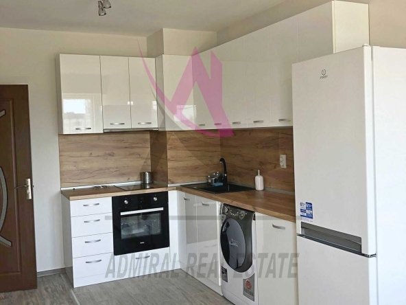 Дава се под наем Тристаен апартамент в Варна, Цветен квартал - 89 кв.м за 650 € - Снимка #1