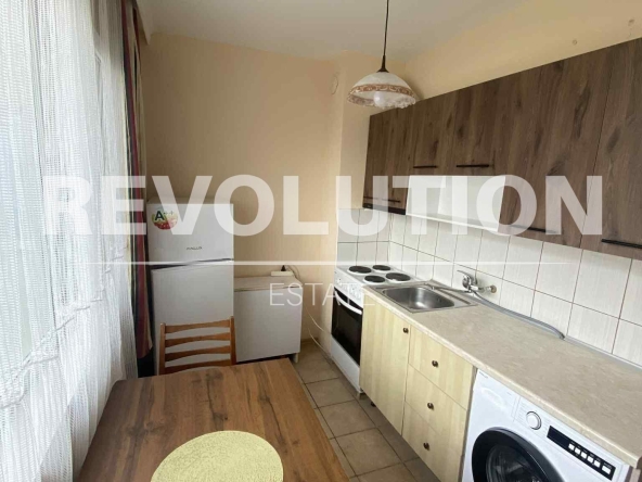 Дава се под наем Двустаен апартамент в Варна, Автогара - 40 кв.м за 375 € - Снимка #1