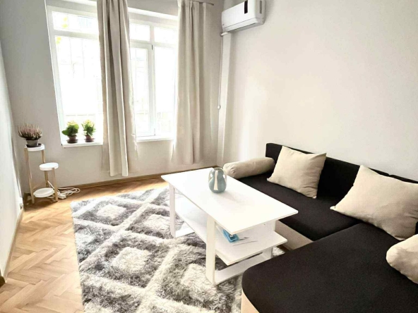 Дава се под наем Тристаен апартамент в София, Лозенец - 78 кв.м за 780 € - Снимка #1