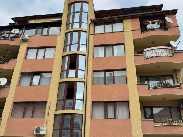 Двустаен апартамент в Казанлък - 70 кв.м за 1239 €/кв.м - Снимка #1