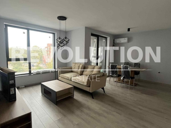 Дава се под наем Двустаен апартамент в Пловдив, Център - 65 кв.м за 664 € - Снимка #1