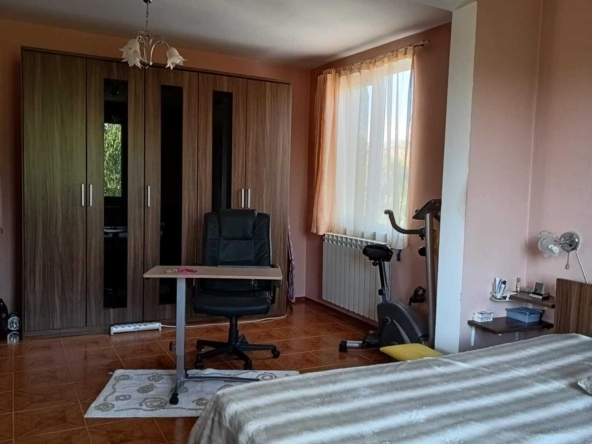 Къща в Русе, Алеи Възраждане - 230 кв.м за 853 €/кв.м - Снимка #1