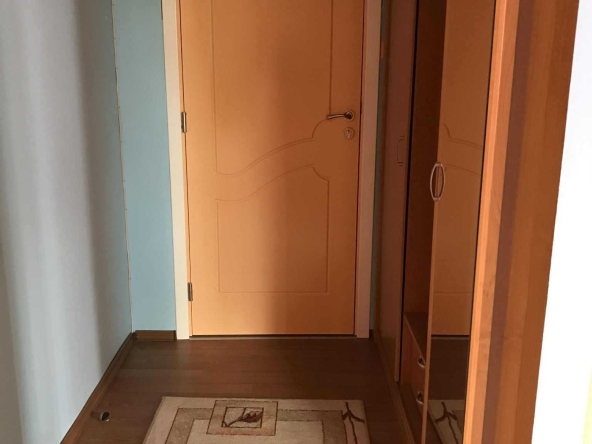 Дава се под наем Двустаен апартамент в Враца, Център - 40 кв.м за 229.5 € - Снимка #1