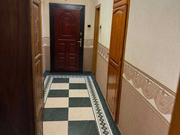 Дава се под наем Четиристаен апартамент в Казанлък - 110 кв.м за 280.5 € - Снимка #1