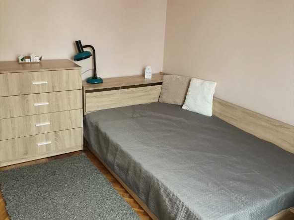 Дава се под наем Тристаен апартамент в София, Зона Б-18 - 85 кв.м за 600 € - Снимка #1