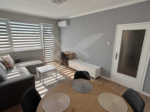 Дава се под наем Двустаен апартамент в Пловдив, Център - 56 кв.м за 550 € - Снимка #1