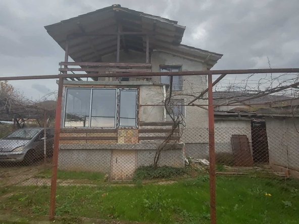 Къща в Търговище, Вилна зона - 40 кв.м за 1083 €/кв.м - Снимка #1