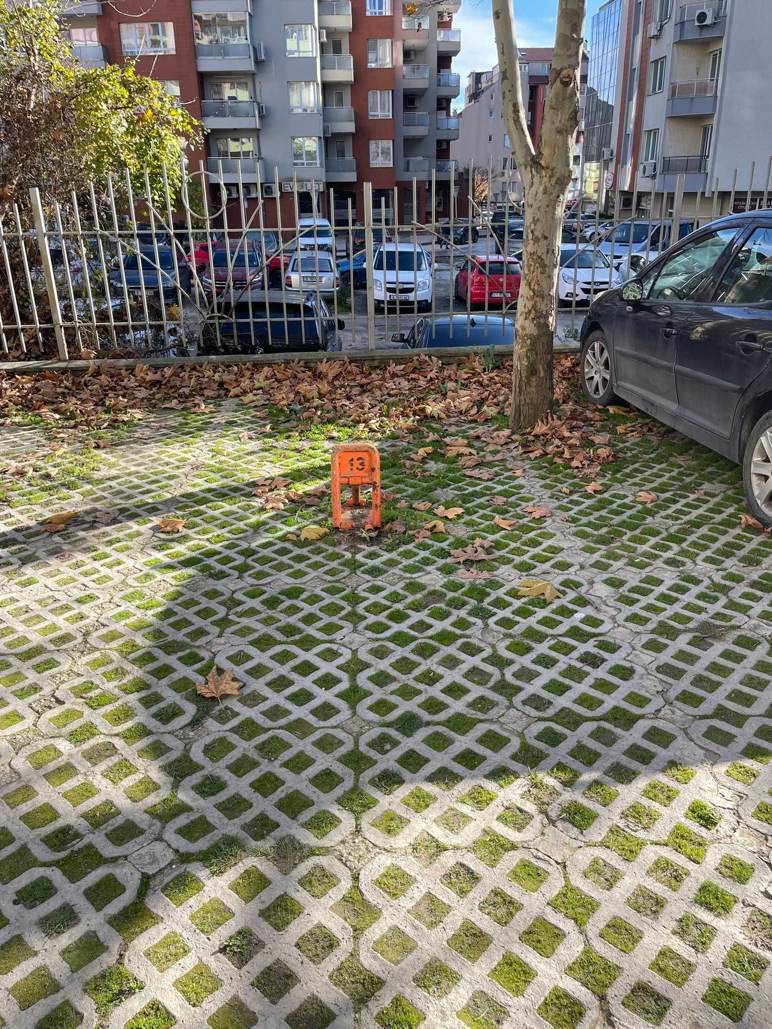 Дава се под наем Гараж / Паркомясто в Варна, Левски - 12 кв.м за 100 € - Снимка #1