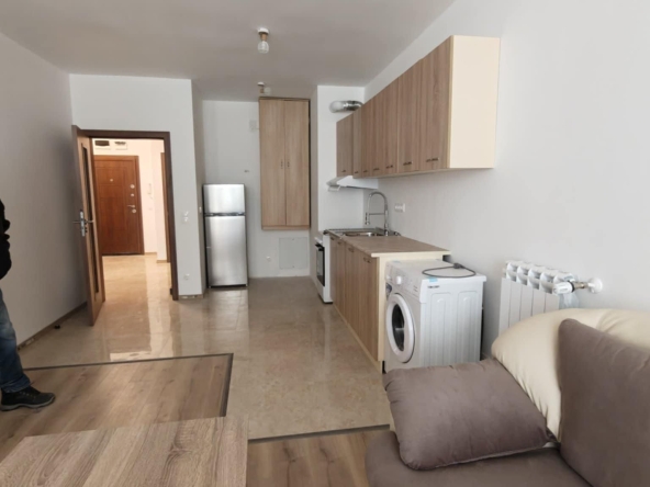 Дава се под наем Двустаен апартамент в София, Хладилника - 86 кв.м за 715 € - Снимка #1