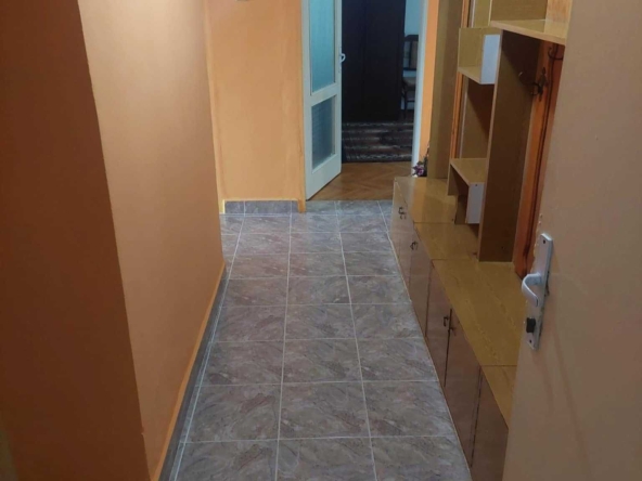 Дава се под наем Двустаен апартамент в Сливен, Даме Груев - 64 кв.м за 229.5 € - Снимка #1