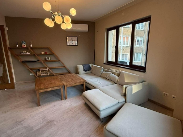 Дава се под наем Тристаен апартамент в София, Център - 100 кв.м за 1195.95 € - Снимка #1