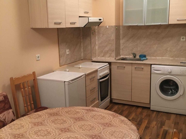 Дава се под наем Двустаен апартамент в София, Люлин 8 - 50 кв.м за 348.84 € - Снимка #1