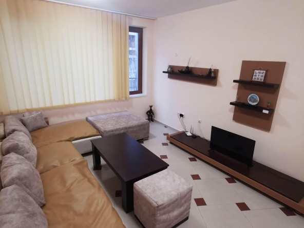 Дава се под наем Двустаен апартамент в Бургас, Братя Миладинови - 54 кв.м за 408 € - Снимка #1