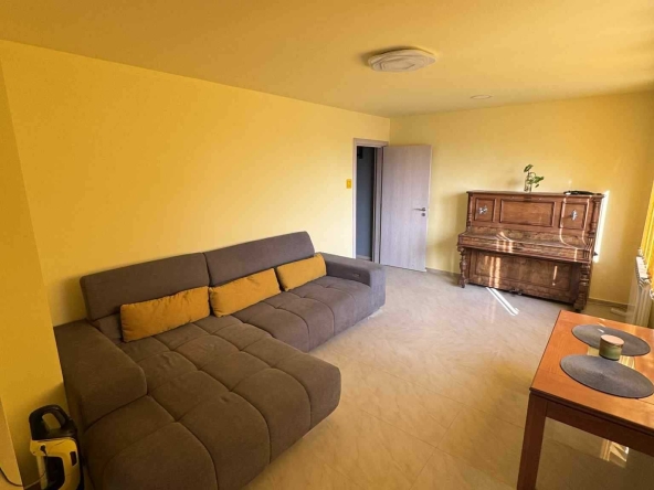 Дава се под наем Тристаен апартамент в София, Младост 1 - 78 кв.м за 797.64 € - Снимка #1