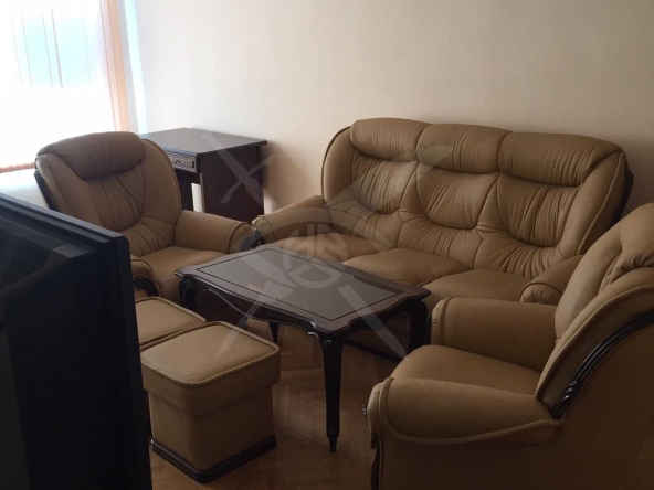 Дава се под наем Тристаен апартамент в Пловдив, Център - 110 кв.м за 459 € - Снимка #1