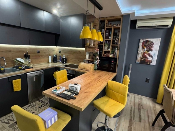 Четиристаен апартамент в Търговище, Вароша - 130 кв.м за 672 €/кв.м - Снимка #1