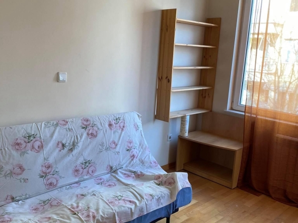 Дава се под наем Тристаен апартамент в София, Хладилника - 78 кв.м за 698.19 € - Снимка #1