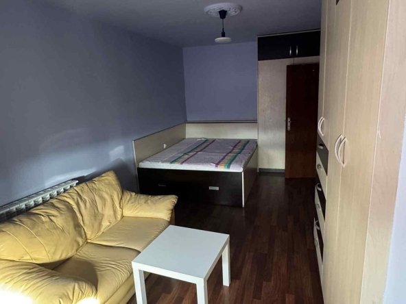 Дава се под наем Тристаен апартамент в София, Младост 1 - 78 кв.м за 598.23 € - Снимка #1