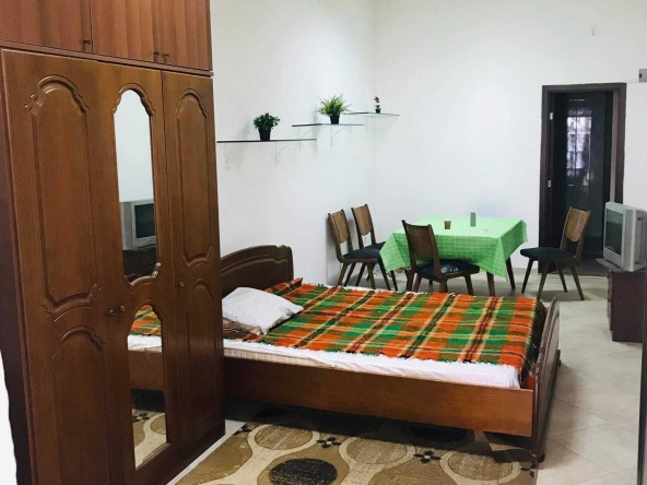 Дава се под наем Едностаен апартамент в София, Красно село - 40 кв.м за 323.85 € - Снимка #1