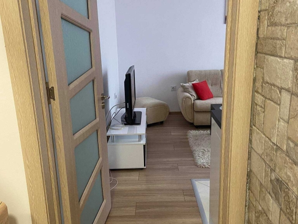 Дава се под наем Тристаен апартамент в Пловдив, Съдийски - 85 кв.м за 328.95 € - Снимка #1