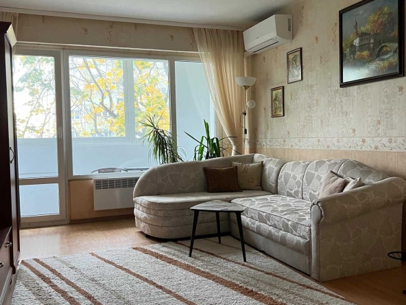 Дава се под наем Тристаен апартамент в Варна, Левски - 90 кв.м за 548.25 € - Снимка #1