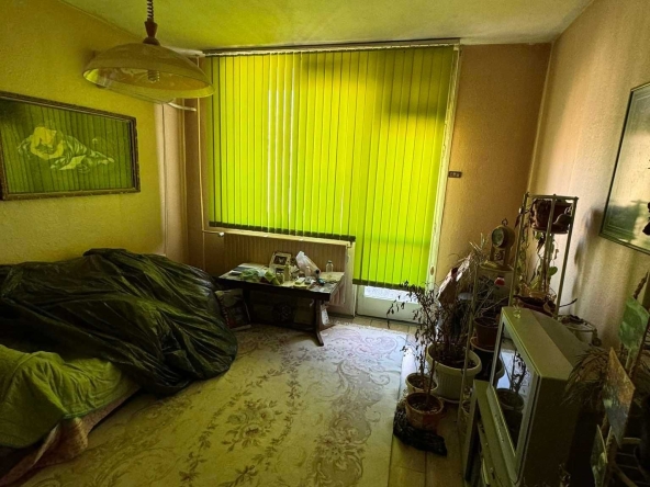 Тристаен апартамент в Казанлък - 94 кв.м за 950 €/кв.м - Снимка #1