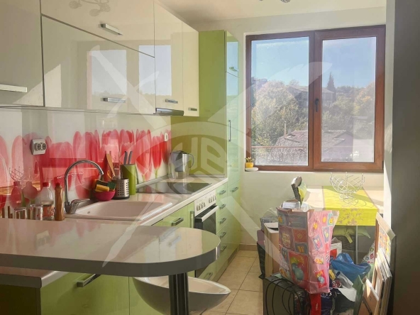 Дава се под наем Двустаен апартамент в Варна, Галата - 70 кв.м за 398.82 € - Снимка #1