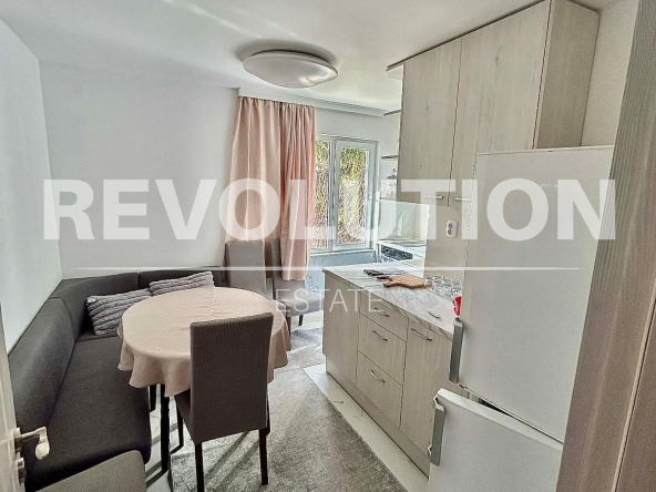 Дава се под наем Къща в Варна, Изгрев - 120 кв.м за 897.6 € - Снимка #1