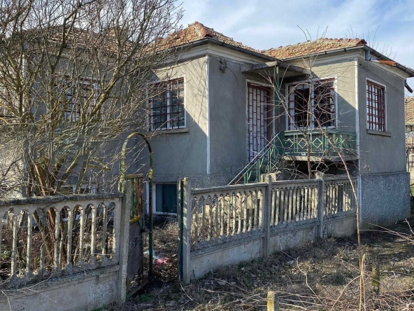 Къща в с. Владимирово, Област Добрич - 100 кв.м за 113 €/кв.м - Снимка #1