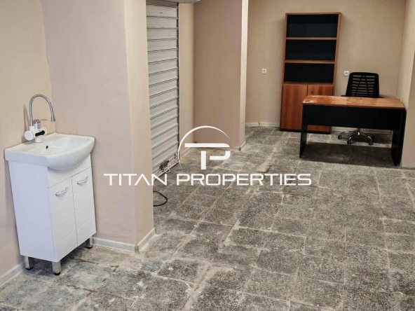 Дава се под наем Офис в Варна, Автогара - 37 кв.м за 298.86 € - Снимка #1