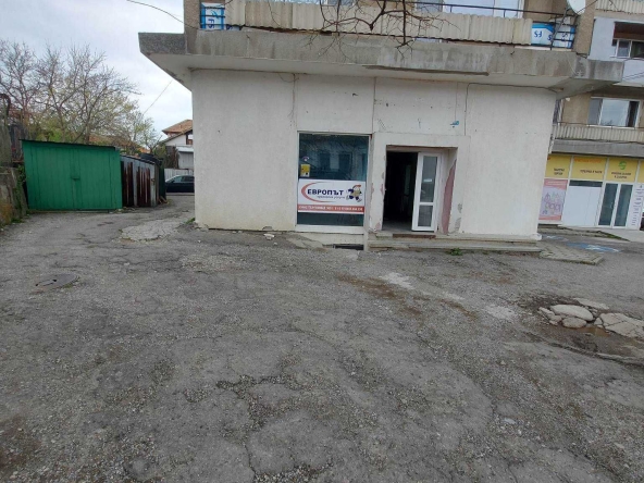 Магазин в Търговище, Център - 180 кв.м за 708 €/кв.м - Снимка #1