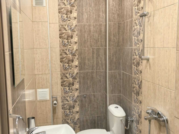 Дава се под наем Двустаен апартамент в Плевен, Идеален център - 64 кв.м за 398.82 € - Снимка #1