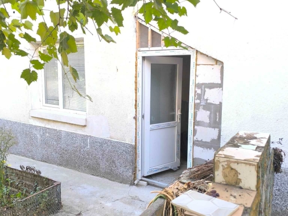 Етаж от къща в Варна, Аспарухово - 110 кв.м за 533 €/кв.м - Снимка #1