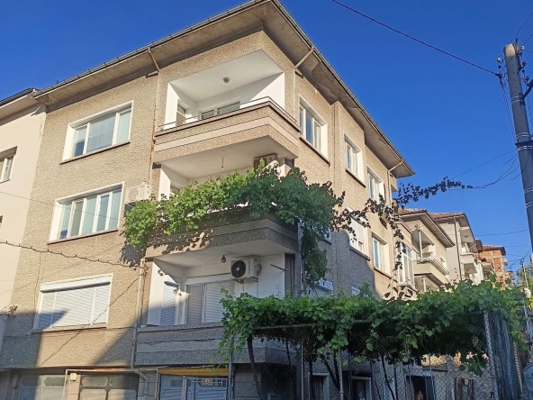 Етаж от къща в Асеновград - 114 кв.м за 819 €/кв.м - Снимка #1