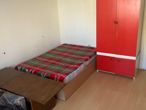 Дава се под наем Едностаен апартамент в Бургас, Лазур - 30 кв.м за 193.8 € - Снимка #1