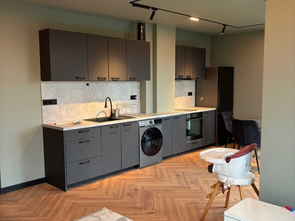 Дава се под наем Двустаен апартамент в к.к. Св.Св. Константин и Елена - 54 кв.м за 897.6 € - Снимка #1