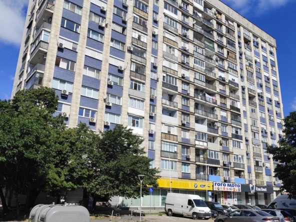 Двустаен апартамент в Русе, Здравец Север 1 - 45 кв.м за 1247 €/кв.м - Снимка #1