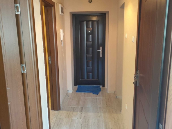 Дава се под наем Двустаен апартамент в Русе, Широк център - 55 кв.м за 298.86 € - Снимка #1