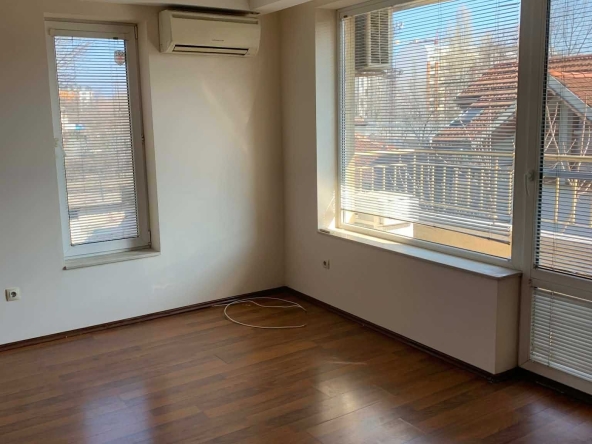 Дава се под наем Двустаен апартамент в София, Оборище - 60 кв.м за 548.25 € - Снимка #1