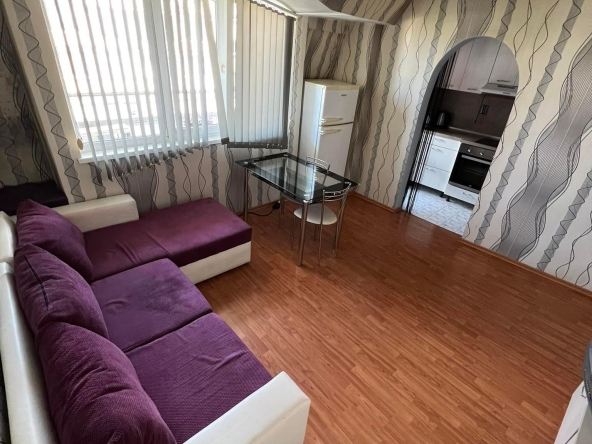 Дава се под наем Двустаен апартамент в Бургас, Лазур - 56 кв.м за 459 € - Снимка #1